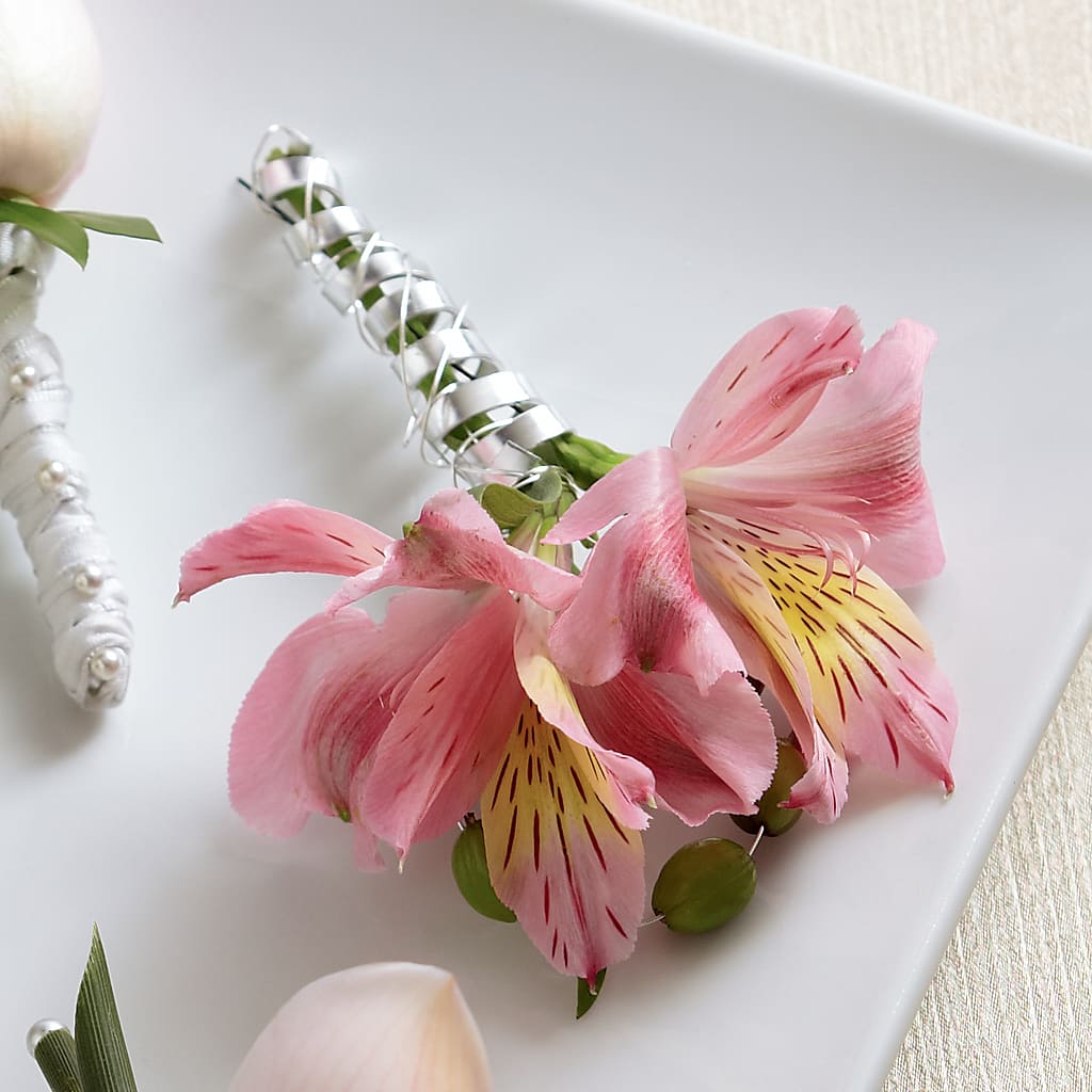 Pink Peruvian Lily Boutonniere – My Dream Flowers, Bronx NY
